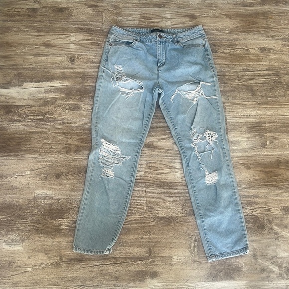Forever 21 Straight Leg Size 27 Distressed Ripped Jeans - Picture 1 of 6